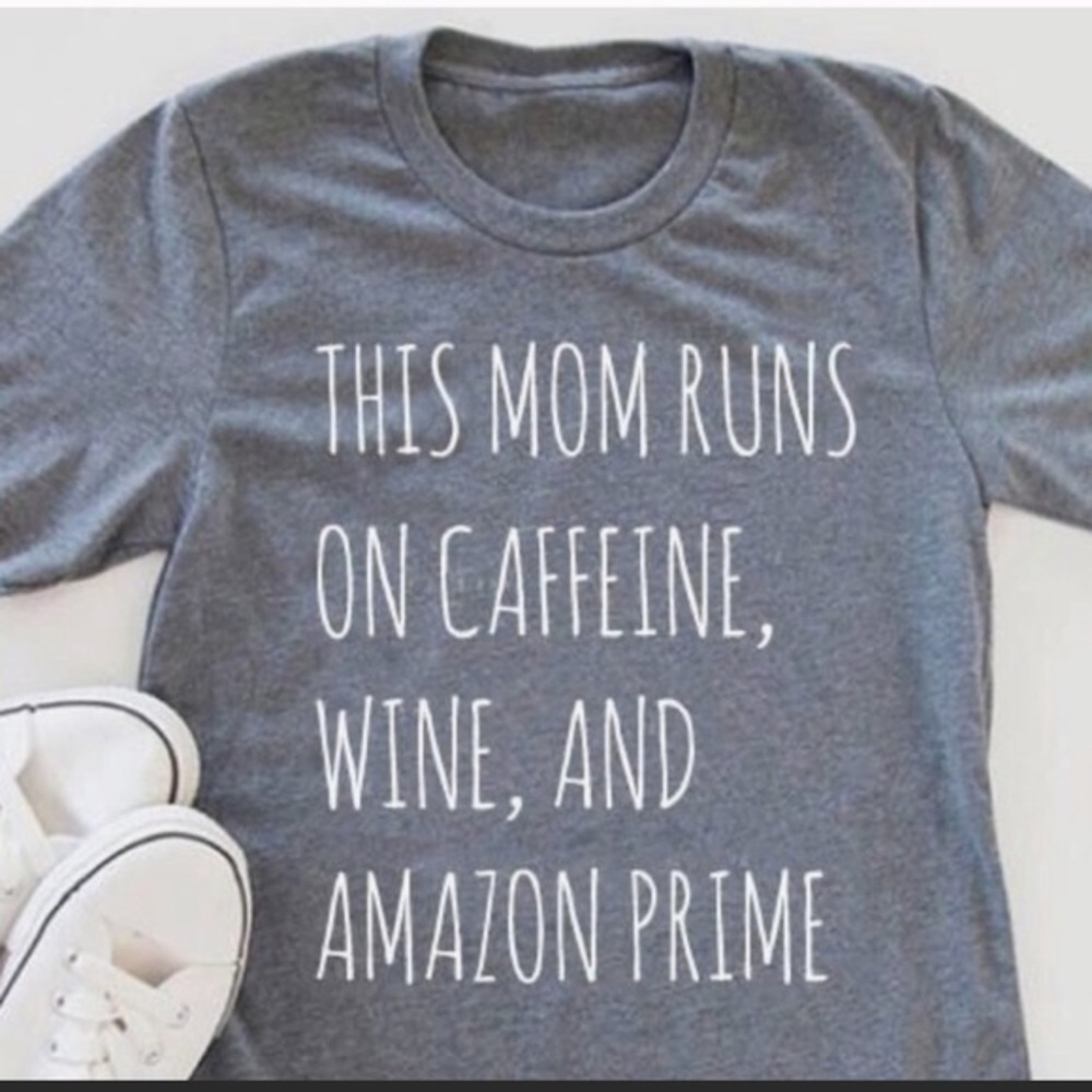 New gray unisex t-shirt, this mom runs on caffeine small